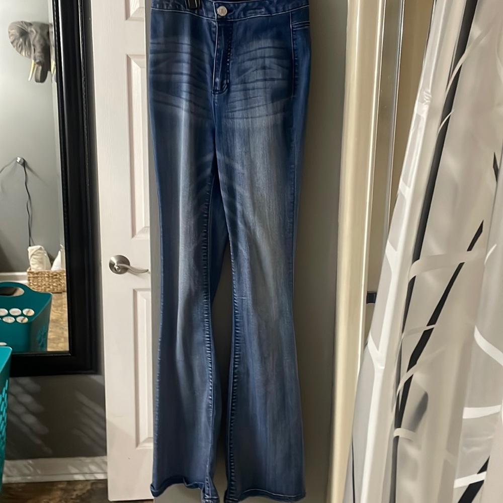 Almost famous blue jeans size 5